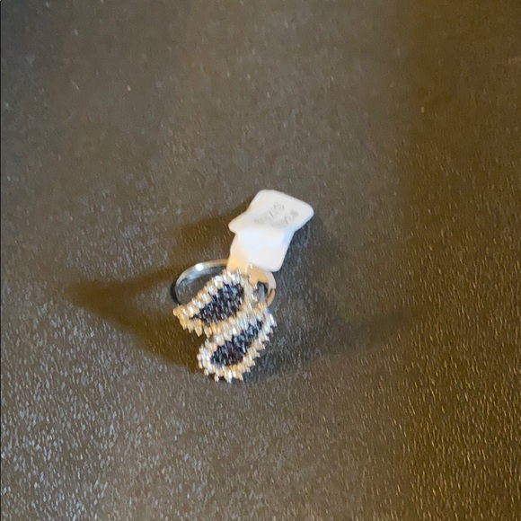 Ring - Picture 1 of 3